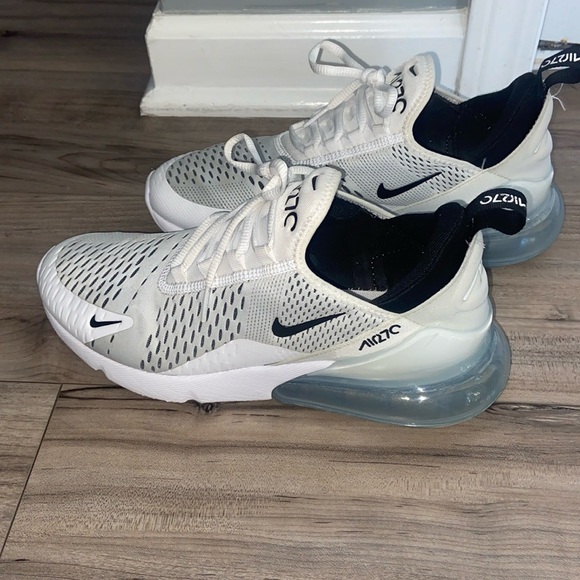 Women’s size 10. Men’s 8.5 - Picture 3 of 5